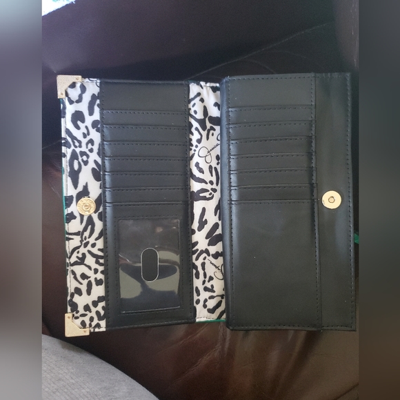 Jessica Simpson wallet - Picture 2 of 4